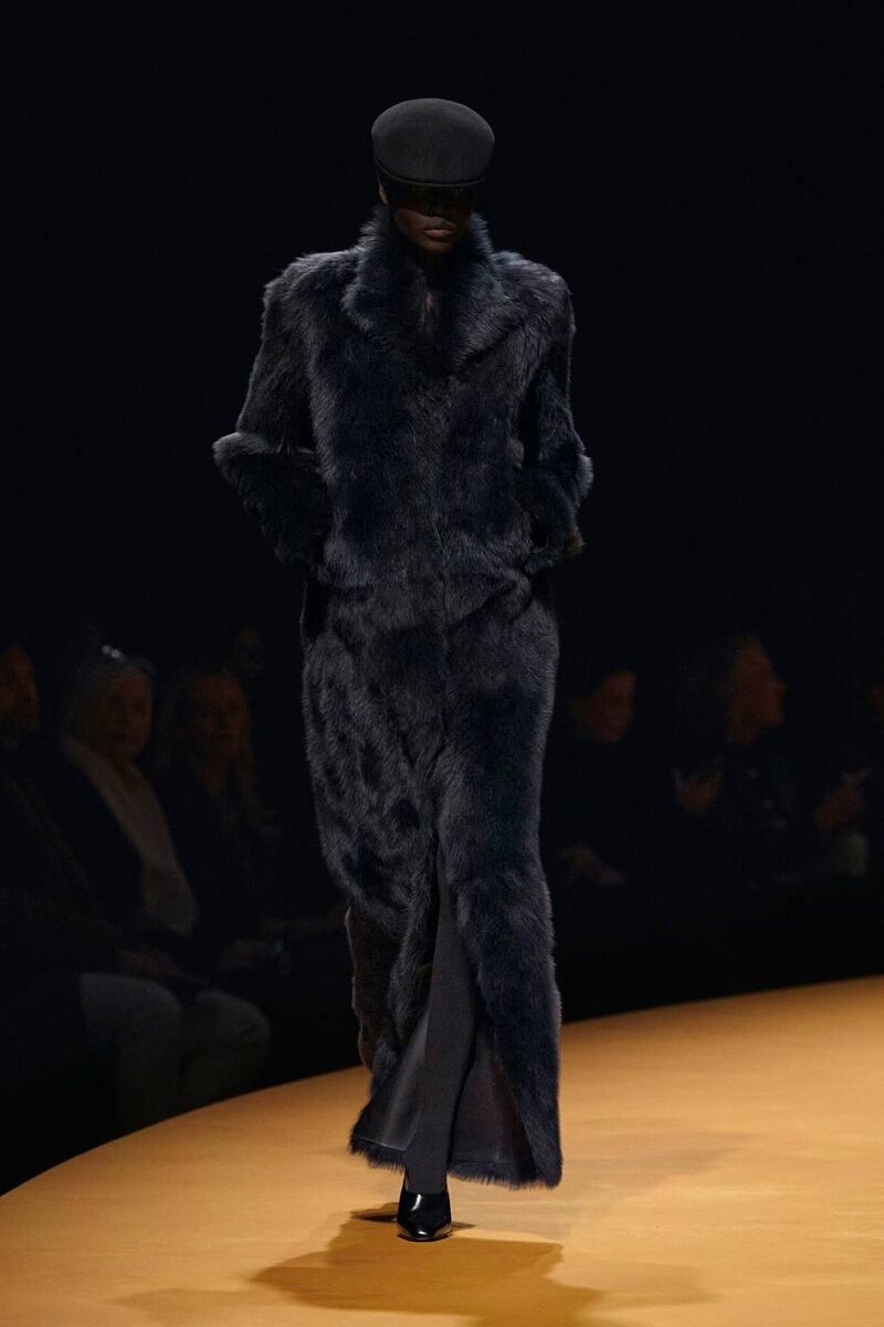 Khaite Fall/Winter 2025-2026 Ready-To-Wear Fashion Show