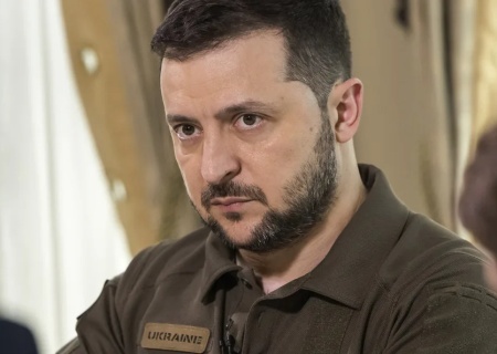    Зеленский обвинил Трампа в затягивании времени из-за его нежелания вводить санкции против России