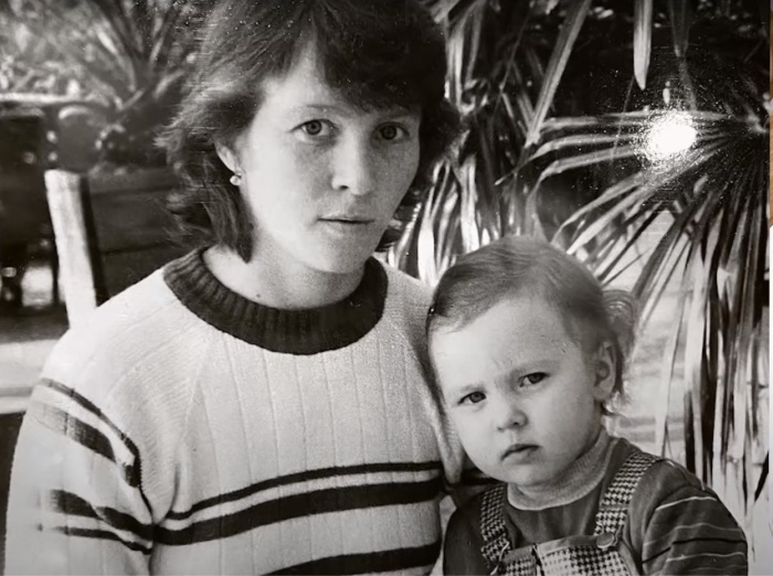 Мама и маленькая Таня
