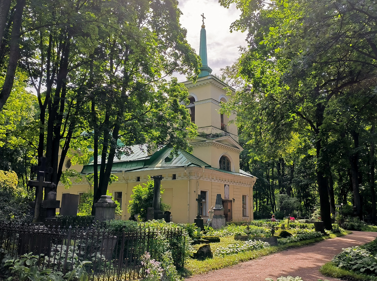 Церковь Воскресения Словущего на Литераторских мостках. Фото автора.
