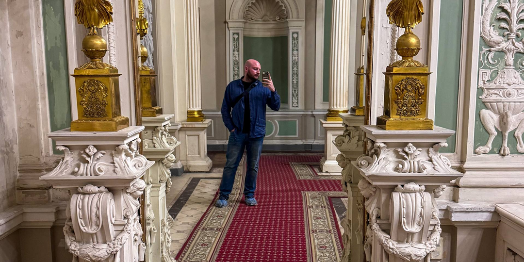 Это один из самых красивых дворцов Питера, круче чем Эрмитаж