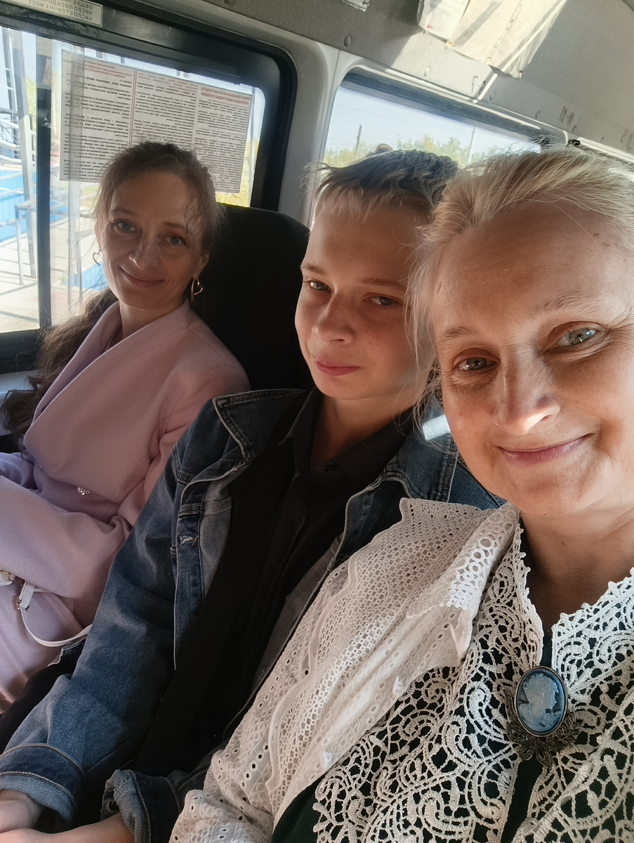 Это мы едем с утра в Иваново, радостные такие