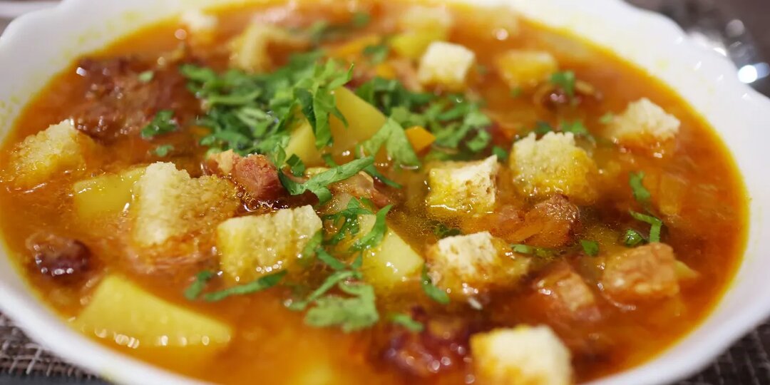 Гороховый суп: исчерпывающая энциклопедия идеального блюда