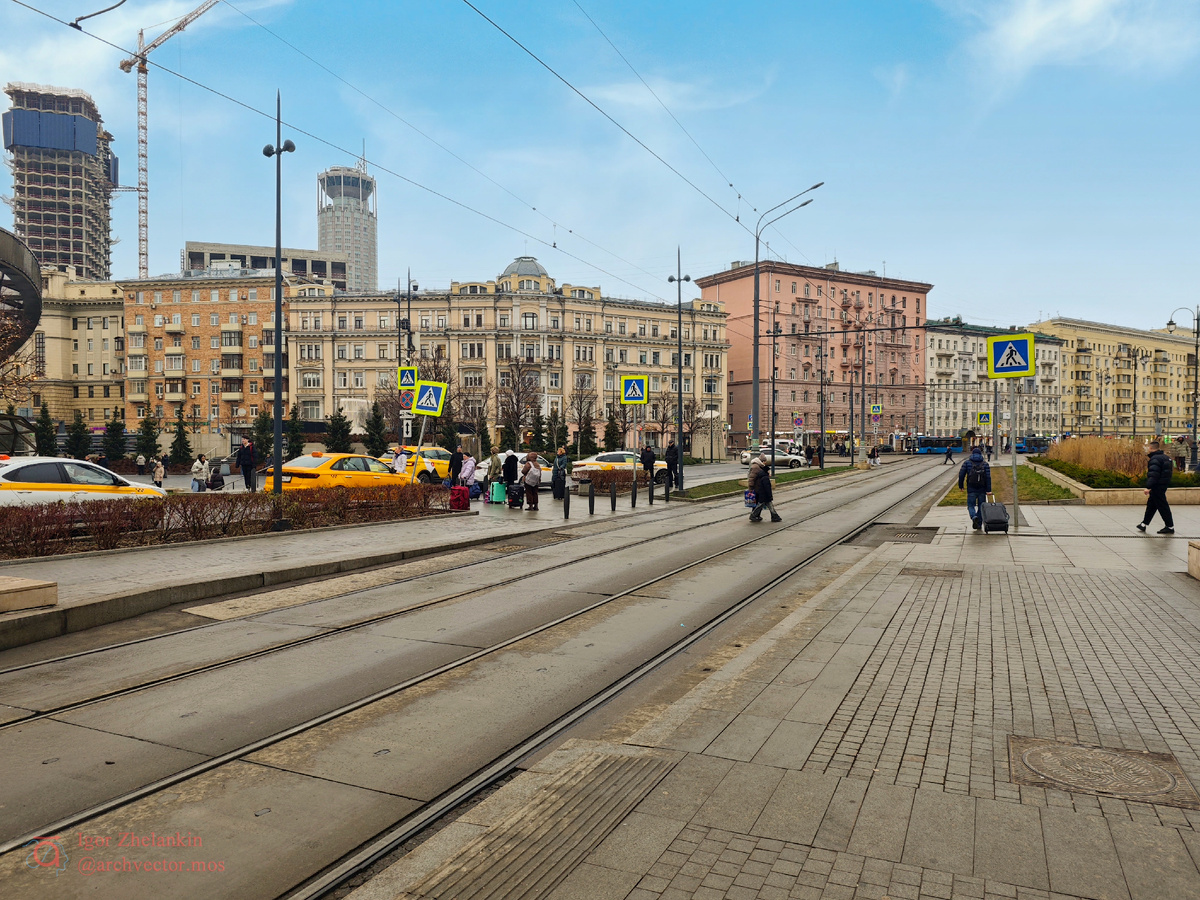 Павелецкая пл., начало Кожевнической ул.