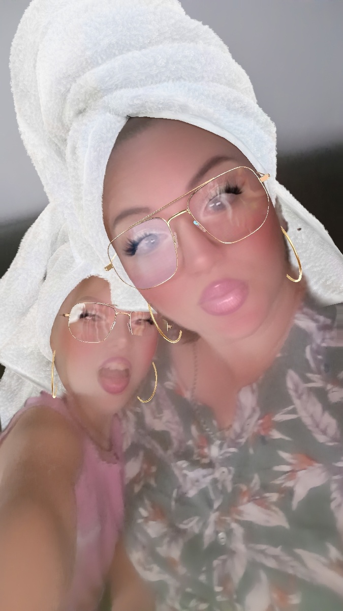 Фото сделано в приложении спарчат 