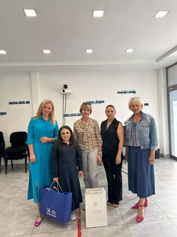 © Photo : Посольство России в Армении