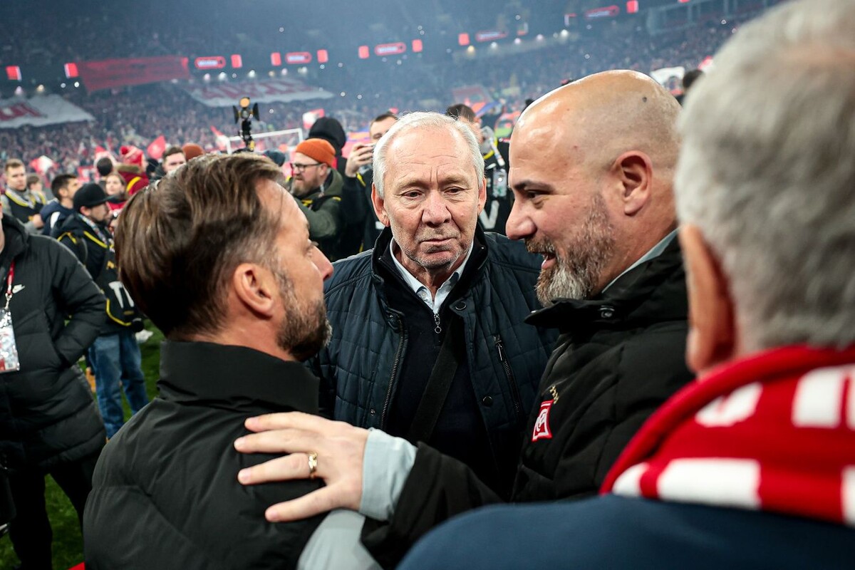 собрались ветераны!