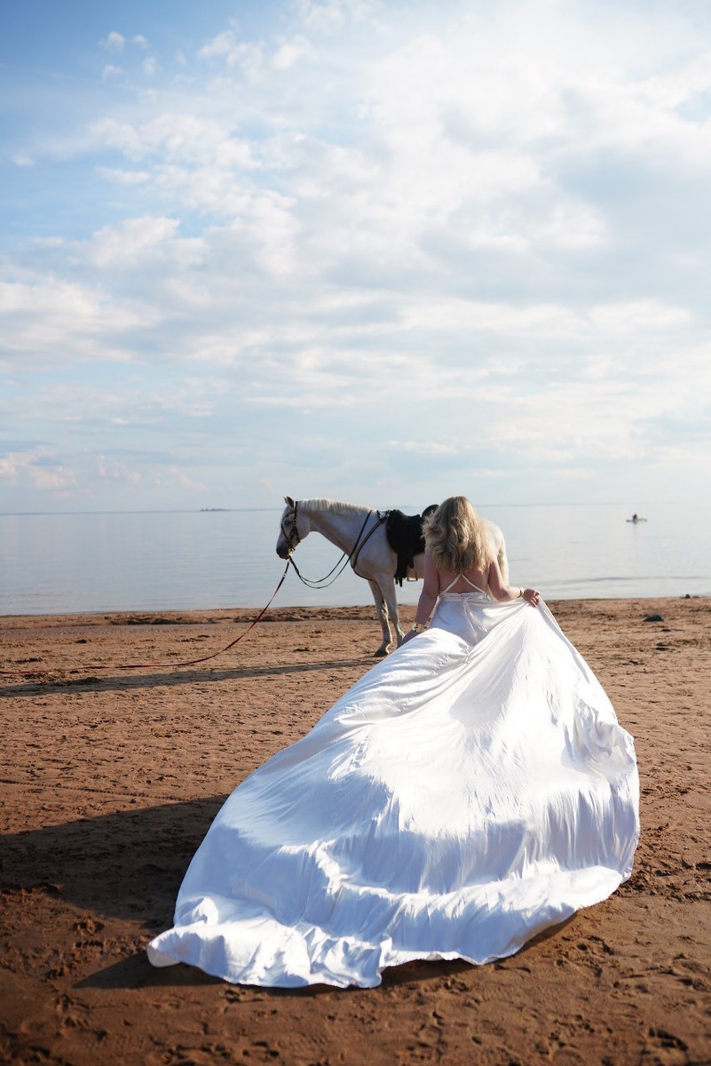 Ухожу красиво, вся в белом)))