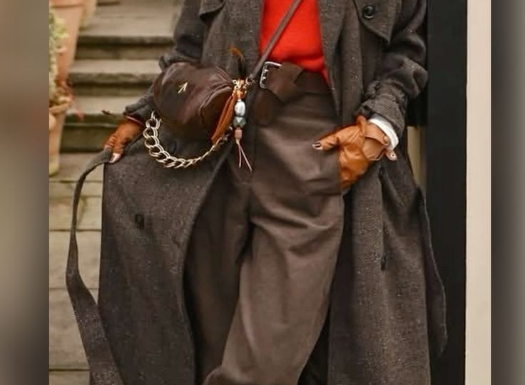 Вы просто должны хотяб её примерить. Шляпы для женщин 50+. Как и с чем их носить