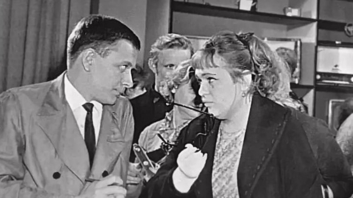 Кадр из фильма «Берегись автомобиля» 