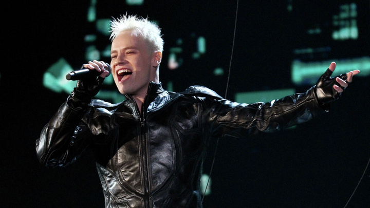 Ну что, Ярослав Юрьевич,  снова снимаю перед Вами шляпу. Таких, как Вы на нашей эстраде нет, не было, и не будет. Из интернета 