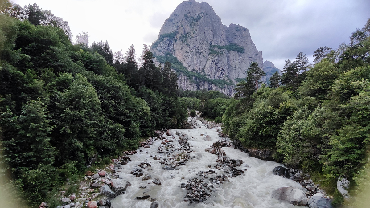 скала Монах