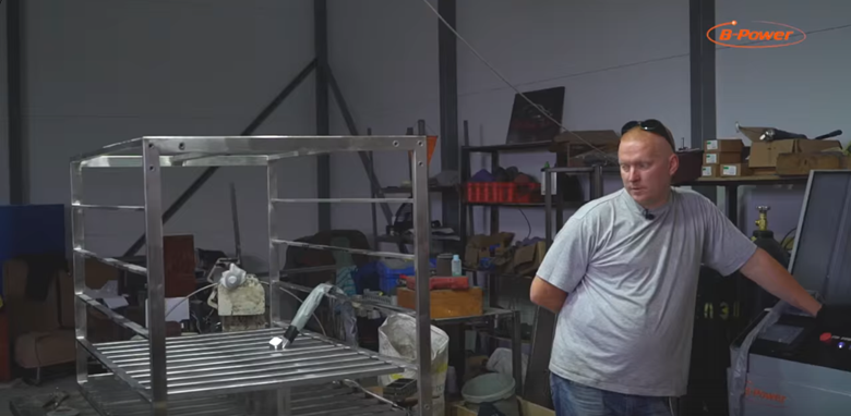 Тележки из нержавеющей стали для производства лекарств
