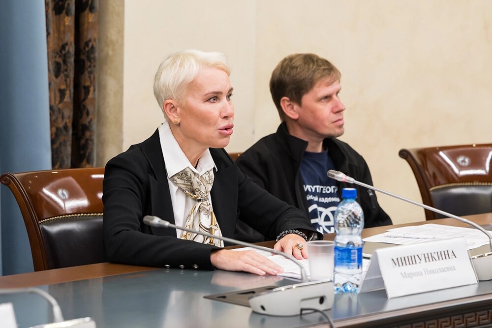    Марина Мишункина и Константин Кобяков. Фото: Общественная палата РФ