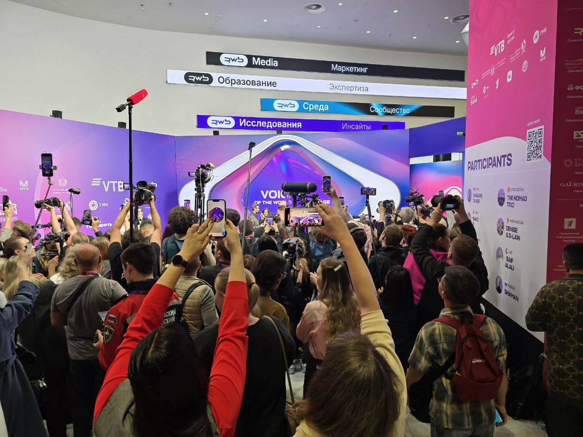 Мне сказали, что дорожка красная, но я так и не смог проверить ;) Фото: Голландец в России