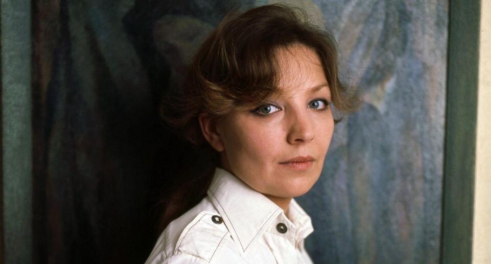 Она сидела с детьми, а он 20 лет изменял ей. Как Ольга Остроумова пережила предательство, нищету и нашла любовь с Гафтом