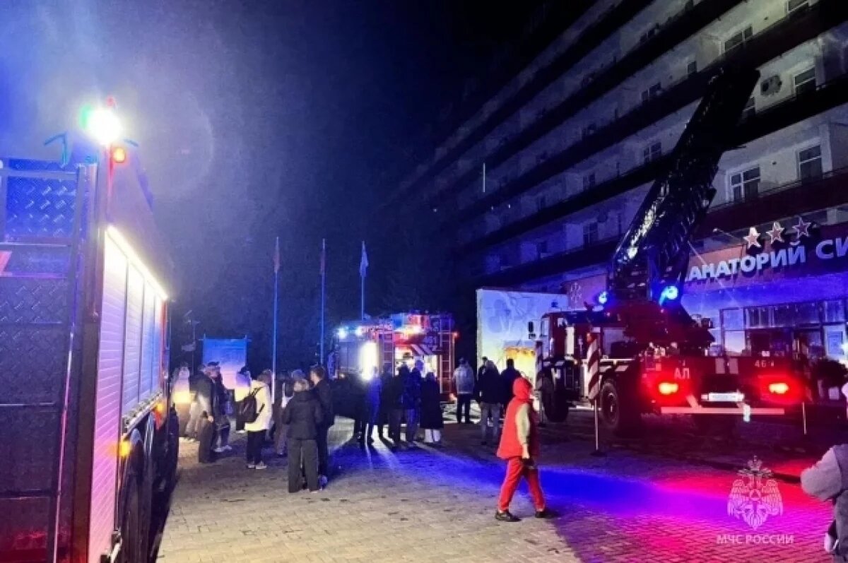    На месте работали 14 человек личного состава и семь единиц техники