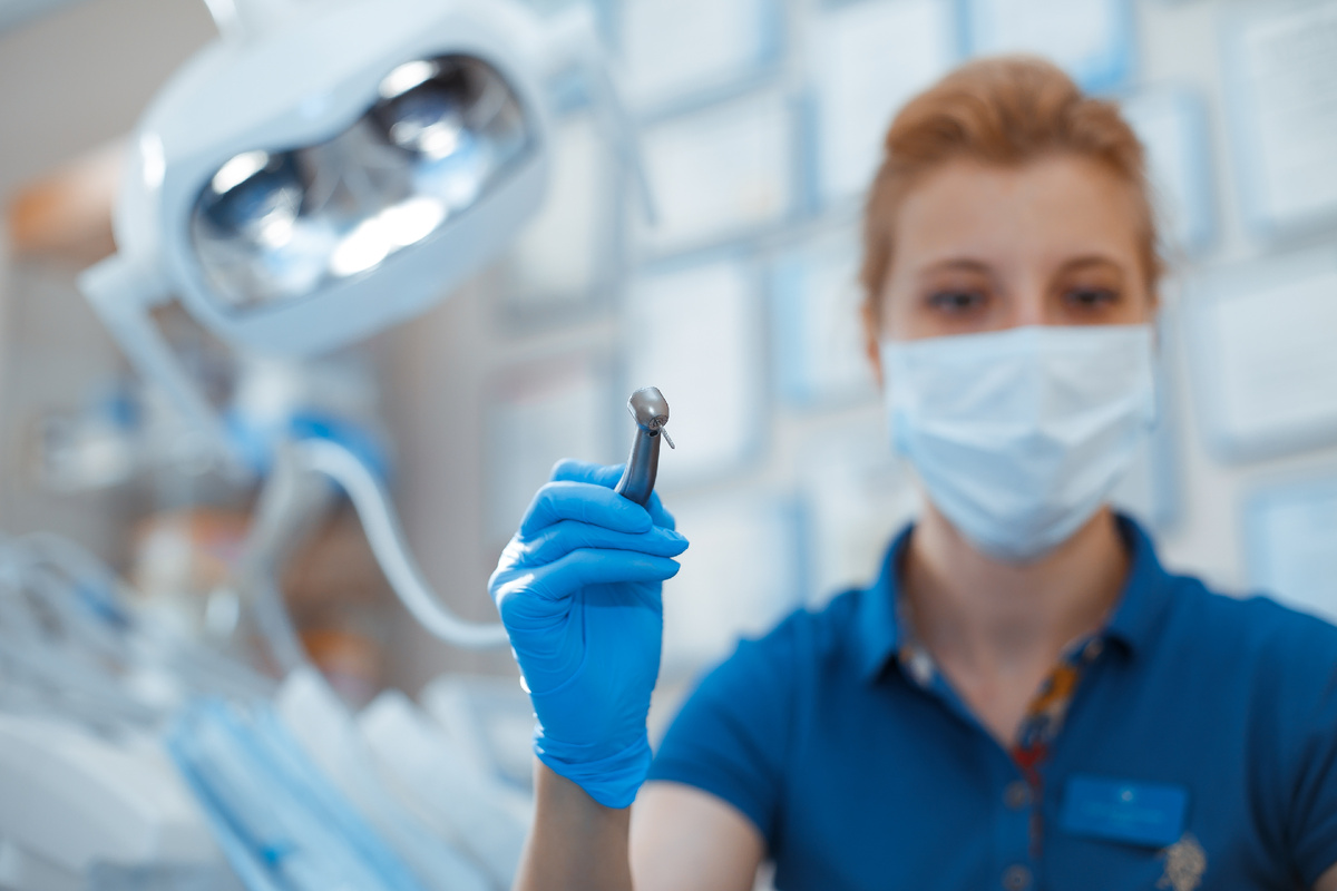 Фотография взята с сайта стоматологии Дмитрович Фэмили https://www.dmitrovich.ru/