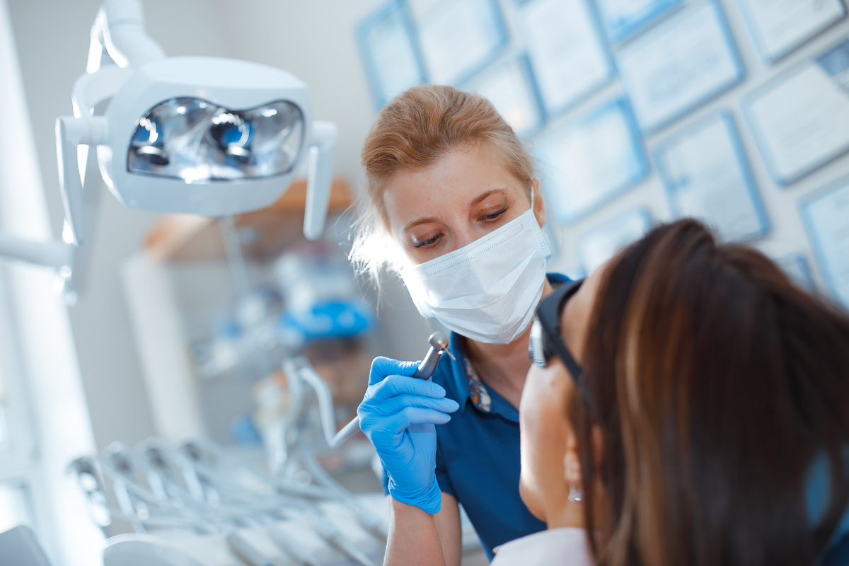 Фотография взята с сайта стоматологии Дмитрович Фэмили https://www.dmitrovich.ru/