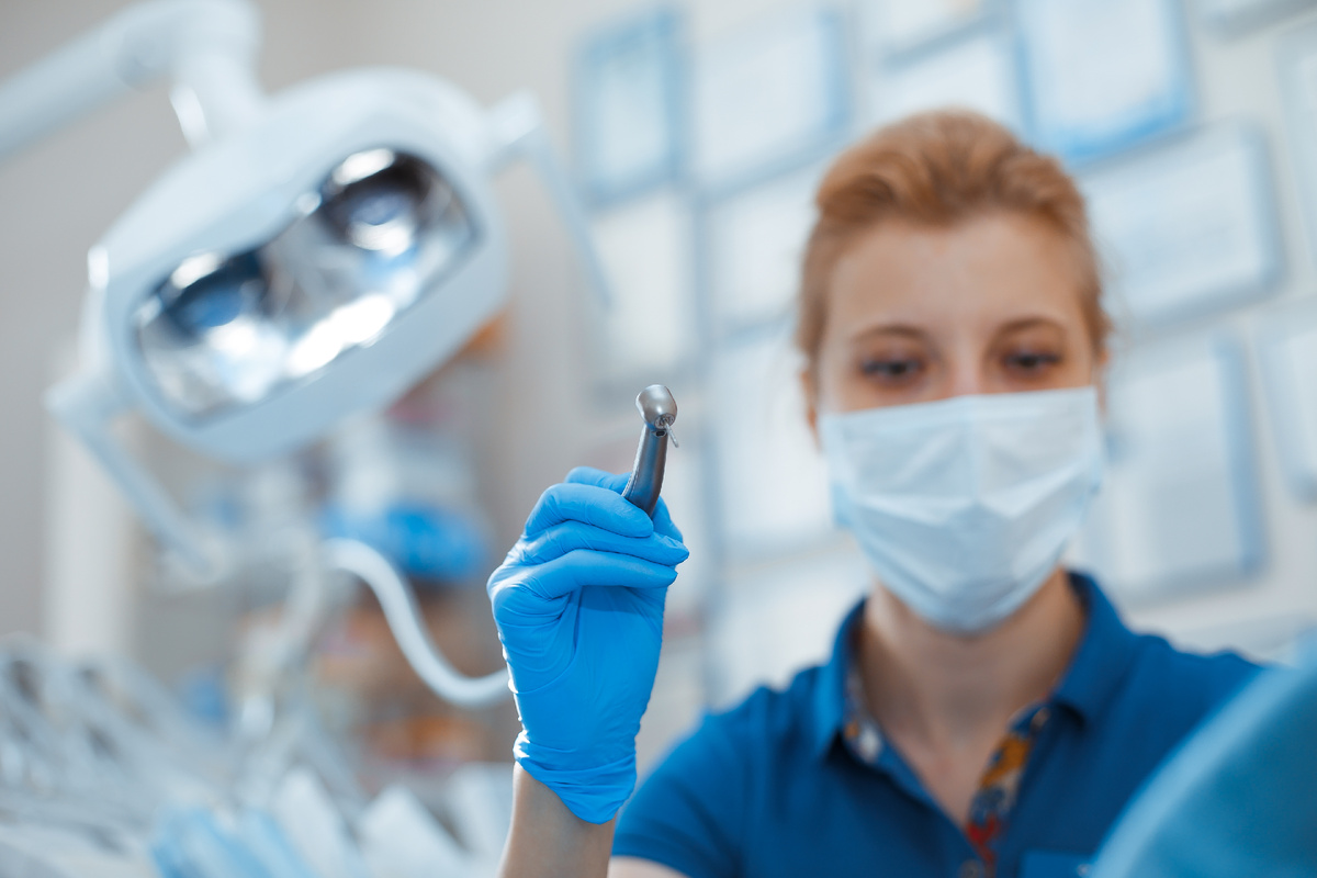 Фотография взята с сайта стоматологии Дмитрович Фэмили https://www.dmitrovich.ru/