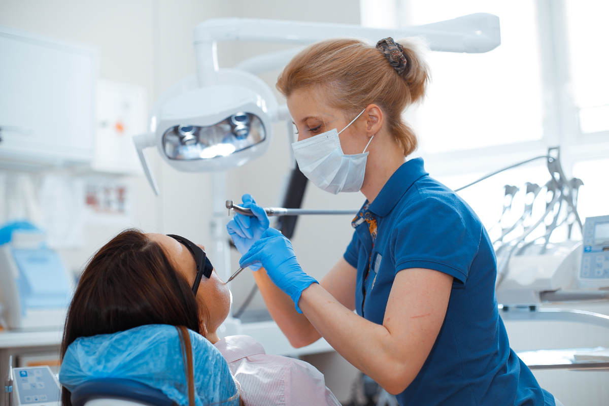 Фотография взята с сайта стоматологии Дмитрович Фэмили https://www.dmitrovich.ru/