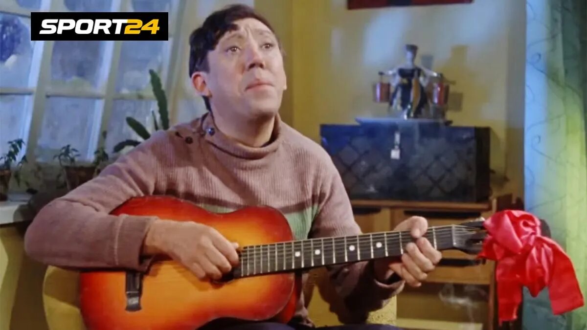 Постой, паровоз...