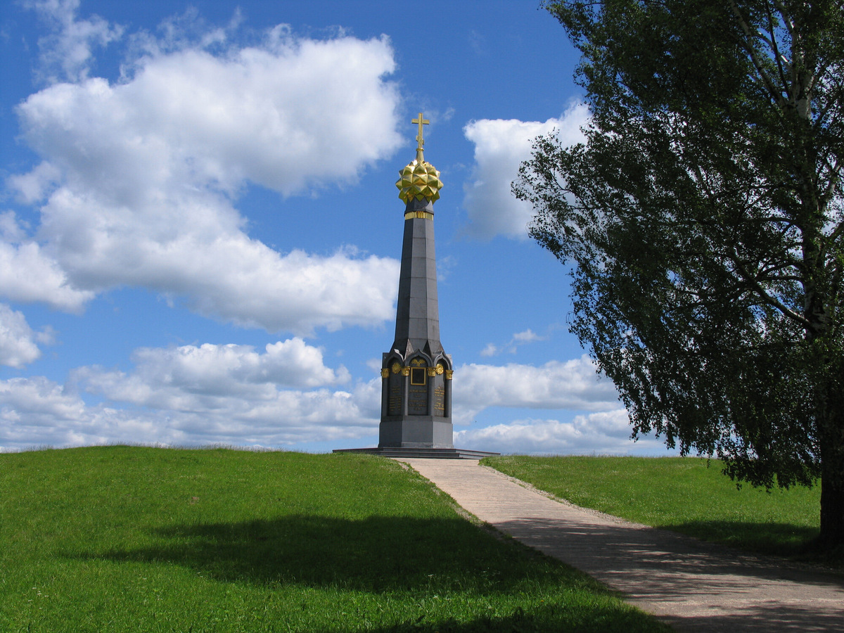 Главный монумент музея-заповедника — памятник Героям Бородинского сражения. Фото: Mike1979 Russia / Wikimedia