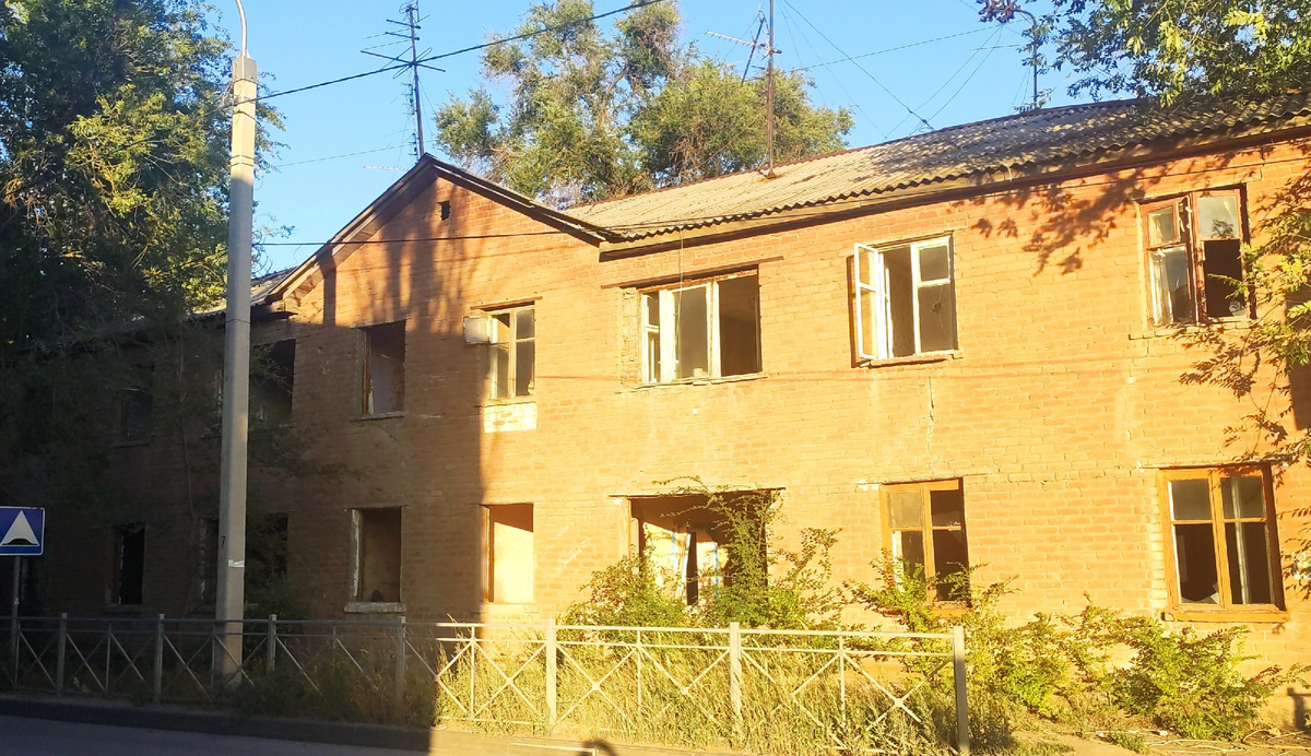 Дом 15 по улице 2-я Караванная