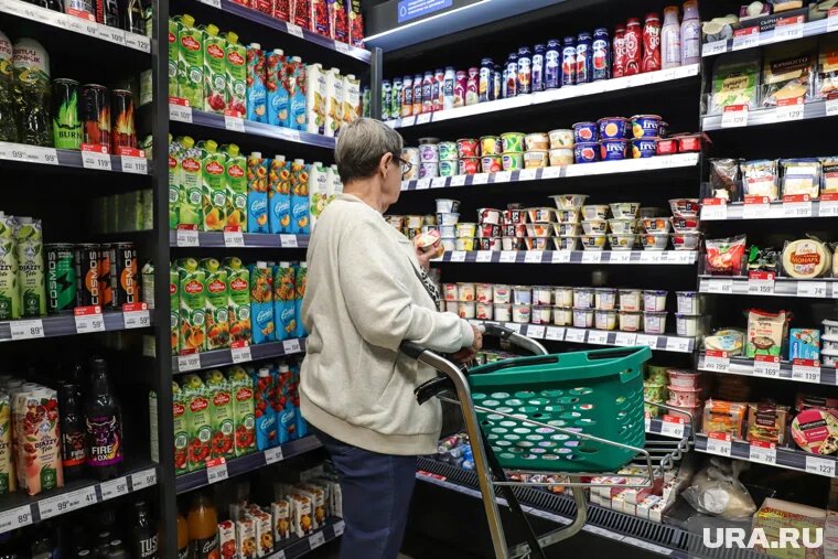  В магазинах появляются товары с уменьшенным весом
Фото: Размик Закарян © URA.RU