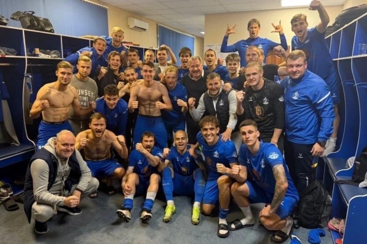    Брянские динамовцы на своем поле разгромили московское «Строгино»