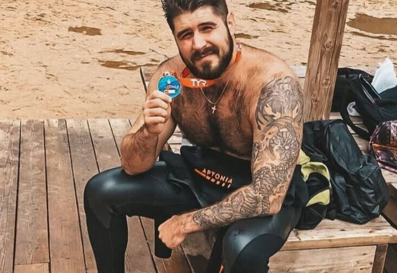 "Билет на паром был куплен накануне!". В деле провавшего в Босфоре пловца Свечникова нашлась новая зацепки, но близкие отказываются верить