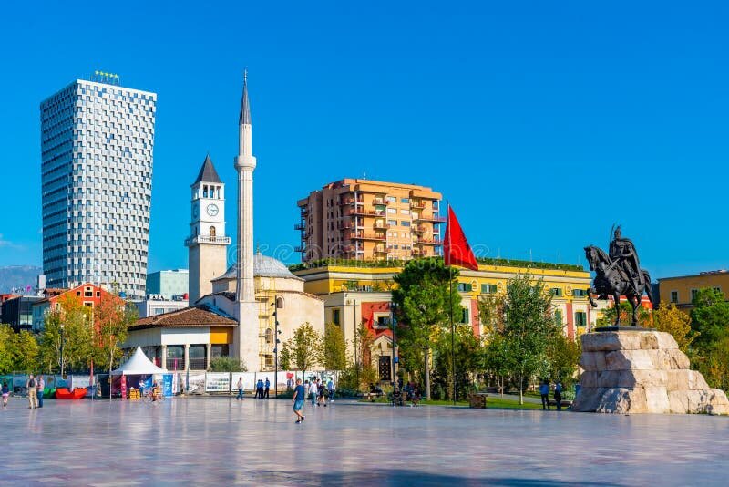 Тирана (фото взято из открытых источников) 