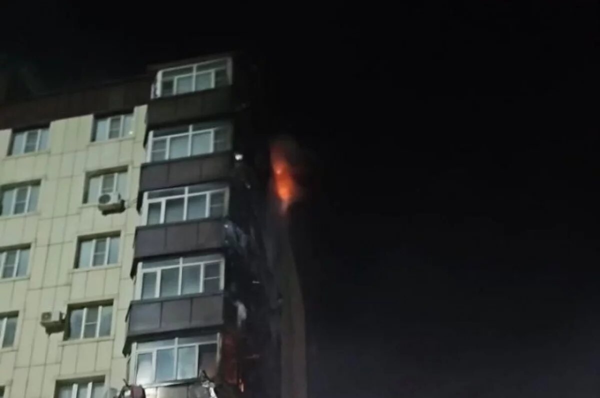    Огнеборцы ликвидировали возгорание кровли многоэтажного дома в Дербенте