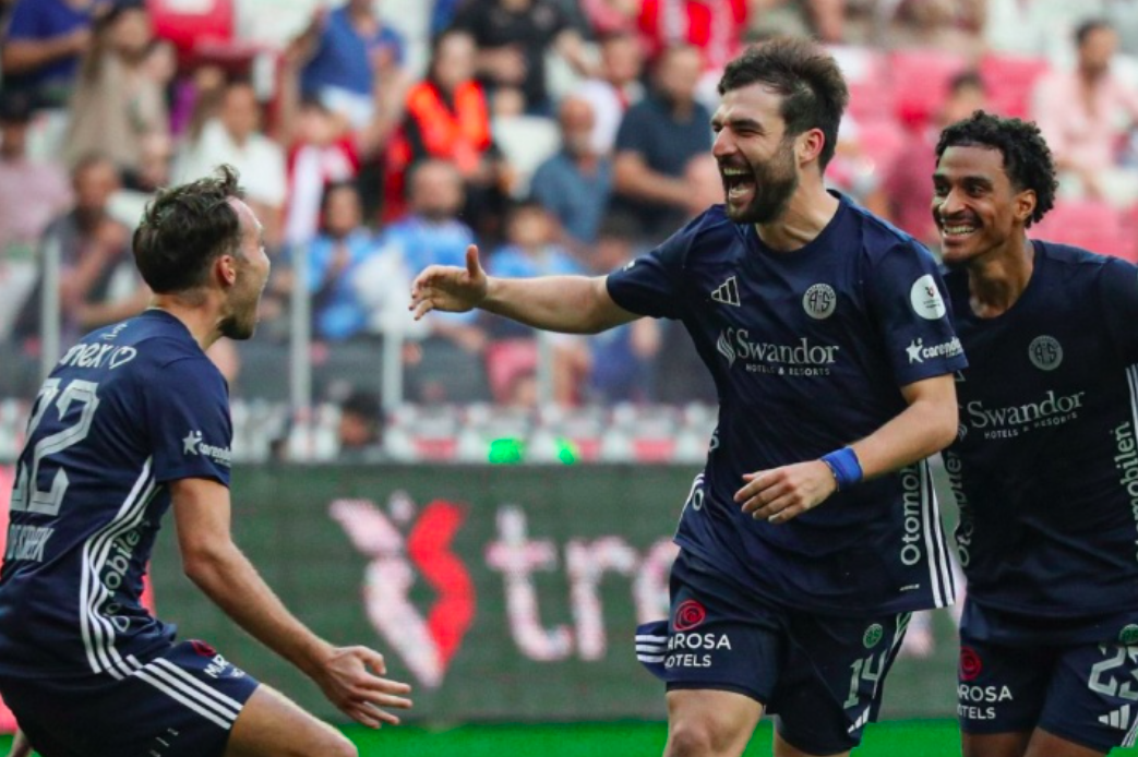     Георгий Джикия, «Антальяспор»