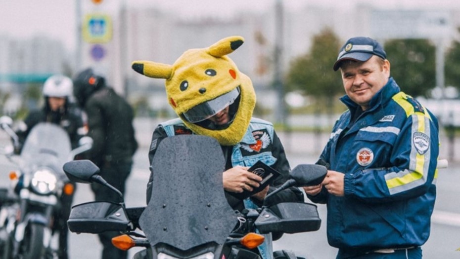    Закрытие мотосезона 2025 года в Петербурге. Автор фото: УГИБДД по Петербургу и Ленобласти.