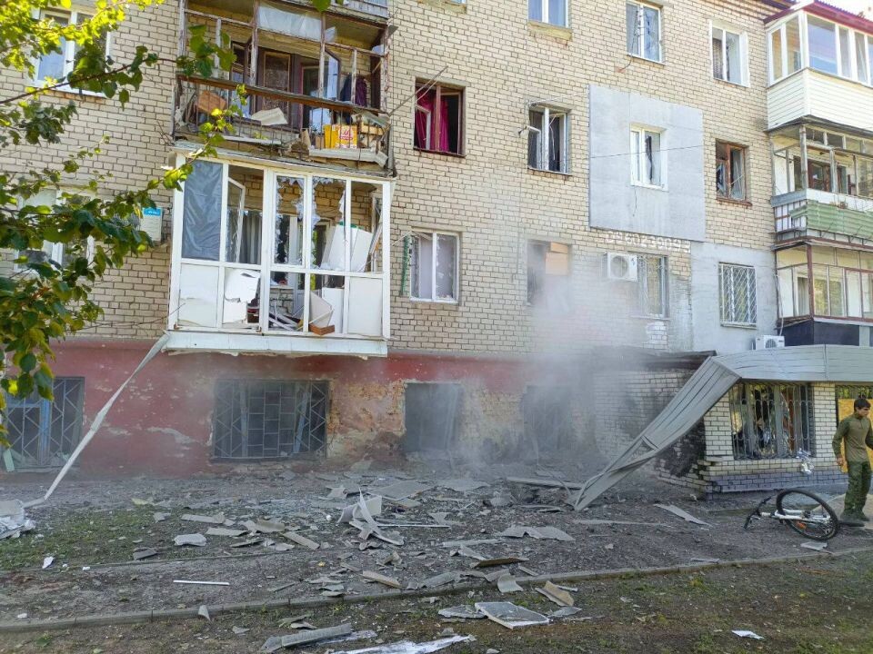    Дом, попавший под обстрел. Источник: Telegram-канал Евгения Балицкого