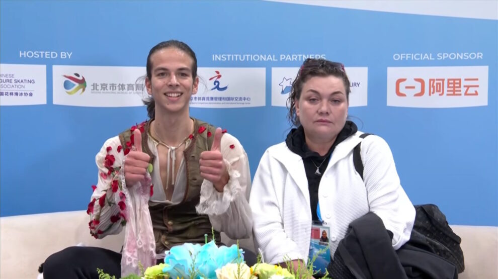    Петр Гуменник на турнире в Пекине. Фото: стоп-кадр прямой трансляции ISU