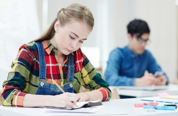 Названы самые частые ошибки на ЕГЭ по русскому языку в 2025 году