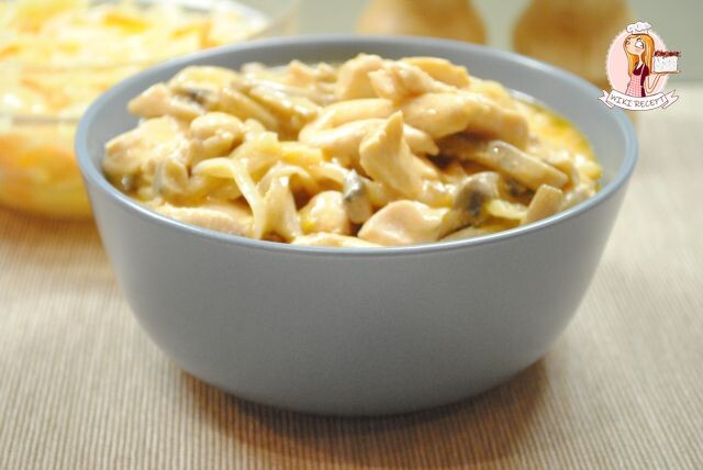 "Бефстроганов" из курицы с грибами