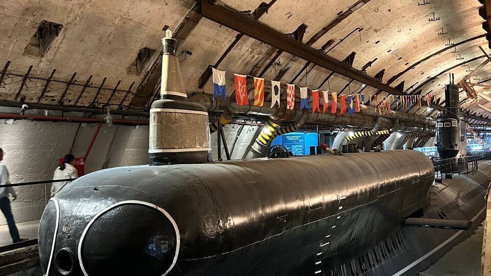 Подземный музей подводных лодок в Балаклаве: путешествие в мир тайн Холодной войны