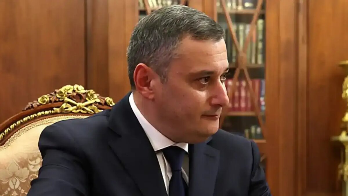    Александр Хинштейн.