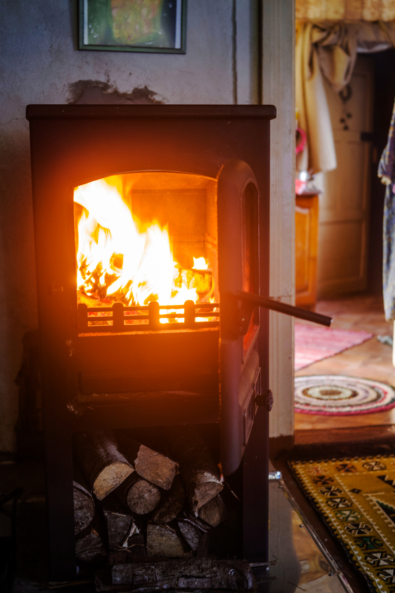 Топим печь: +100 к уюту! Фото автора.