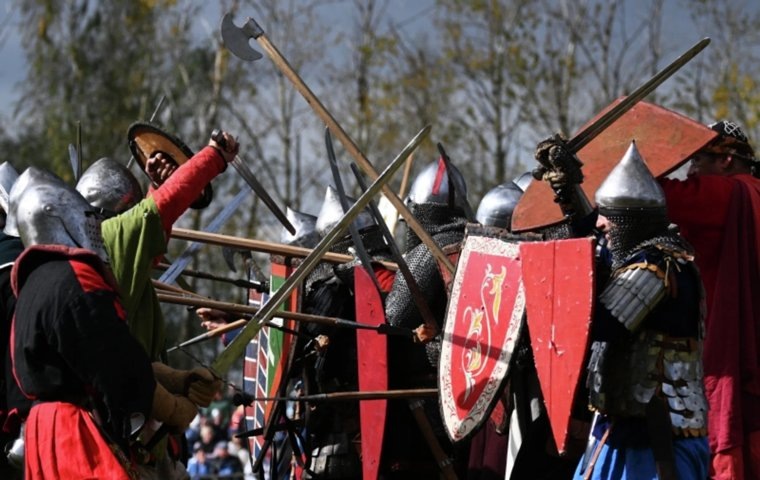 Победа русских войск под руководством князя Дмитрия Донского над монголо-татарским войском стала символом сплочения народов
Фото:Кирилл Зыков / РИА Новости