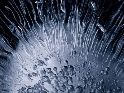    Замёрзшая вода способна вырабатывать электроэнергию