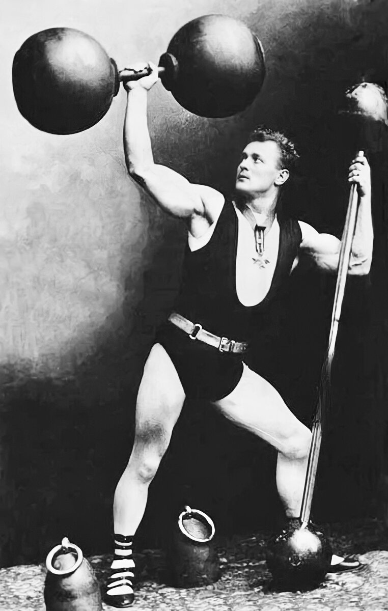 Евгений Сандов.