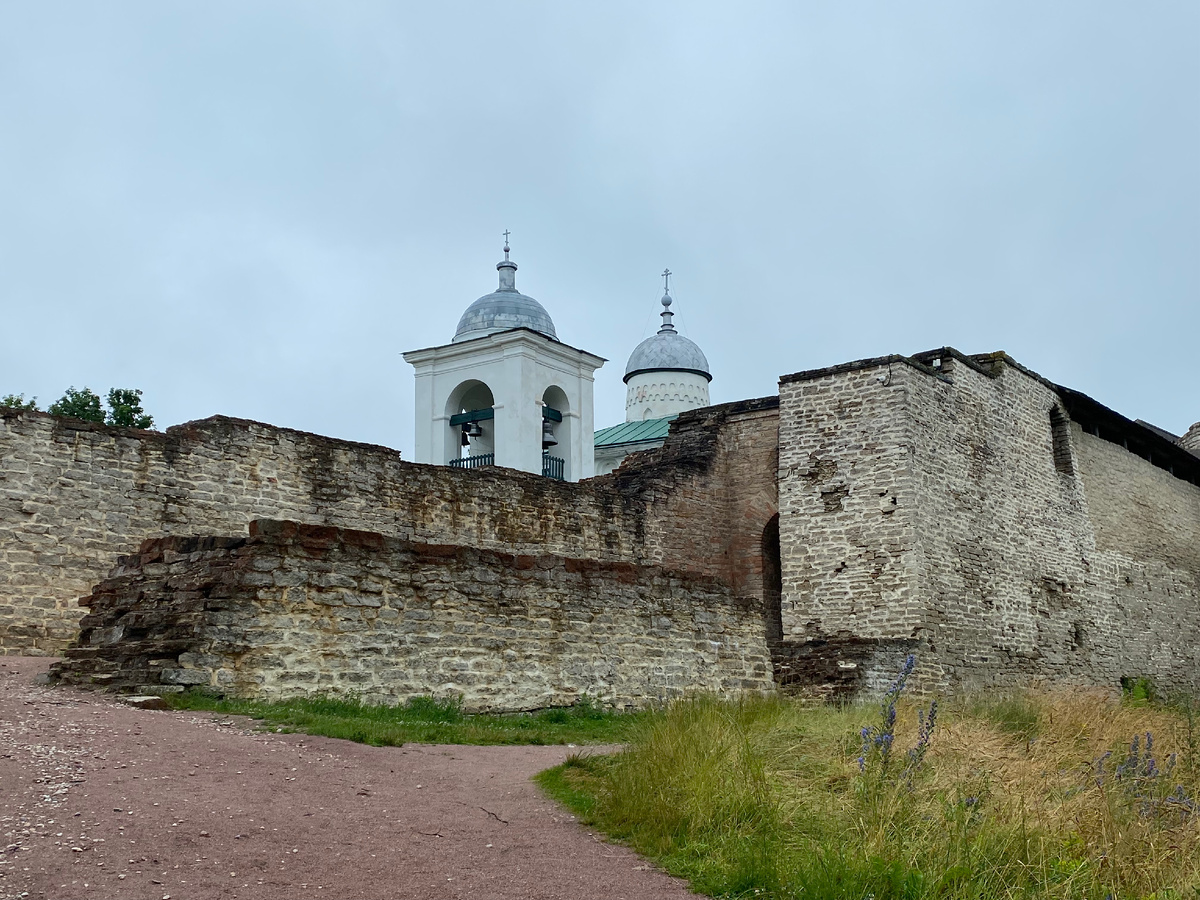 Изборская крепость