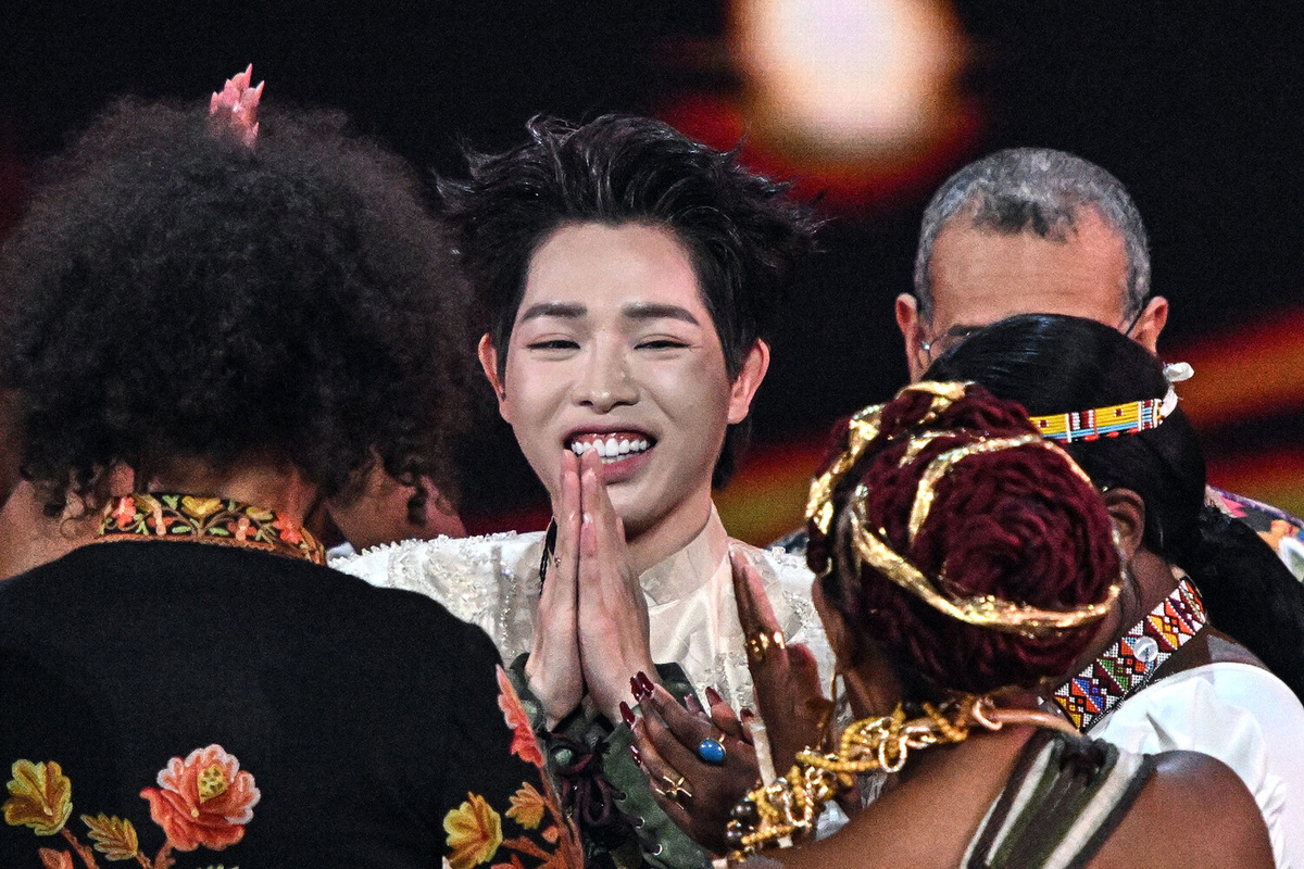 Певец Дык Фук (Вьетнам) — победитель международного музыкального конкурса «Интервидение» в Москве    📷