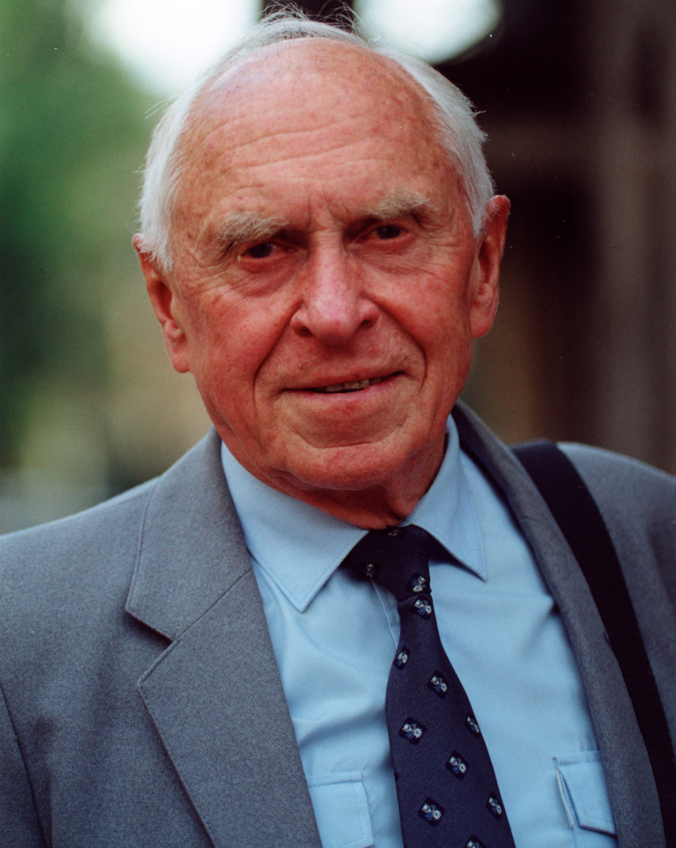 Михаил Михайлович Бобров