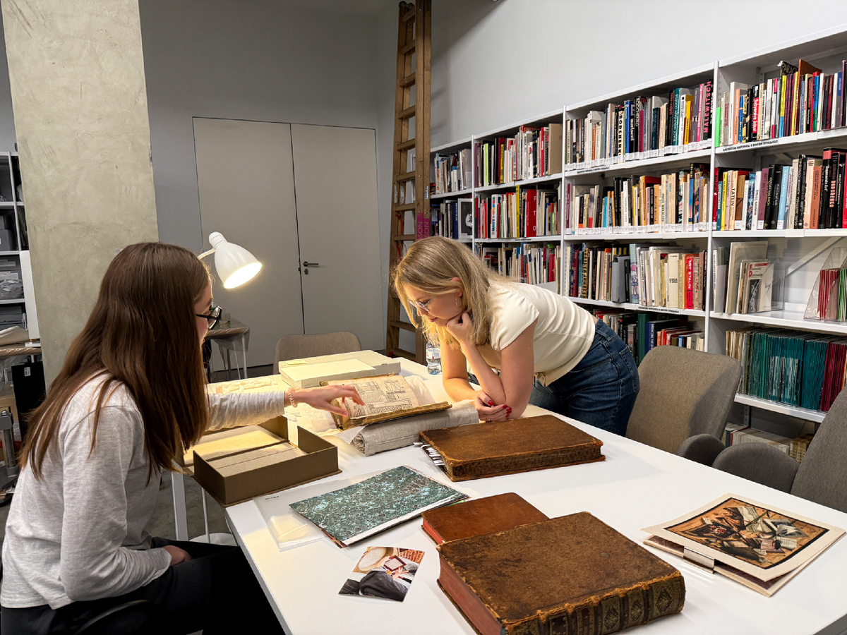 Изучаю сложный процесс верстки текста и иллюстраций 