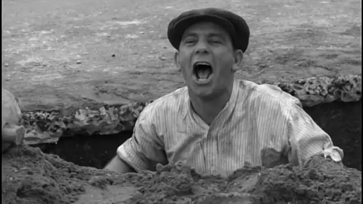 Это уже немного потом было. Питкин сам начал нарываться...